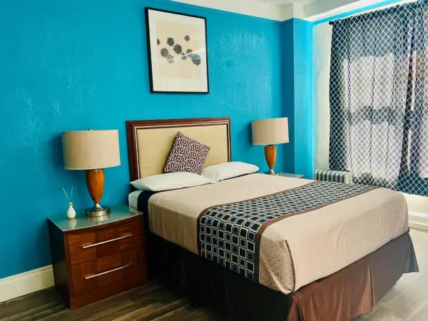 Admiral Hotel 9